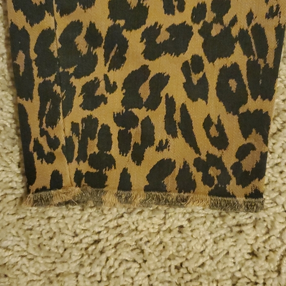 SOLD!!! LANE BRYANT Leopard Print Jeans - Size 18 - Picture 7 of 8